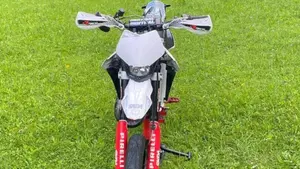 Husqvarna SMS 125 4 (2010 - 12)  (11)