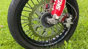 Husqvarna SMS 125 4 (2010 - 12)  (15)