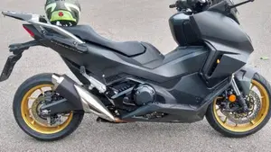 Honda Forza 750 DCT Travel (2021 - 24)  (9)