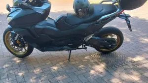 Honda Forza 750 DCT Travel (2021 - 24)  (11)