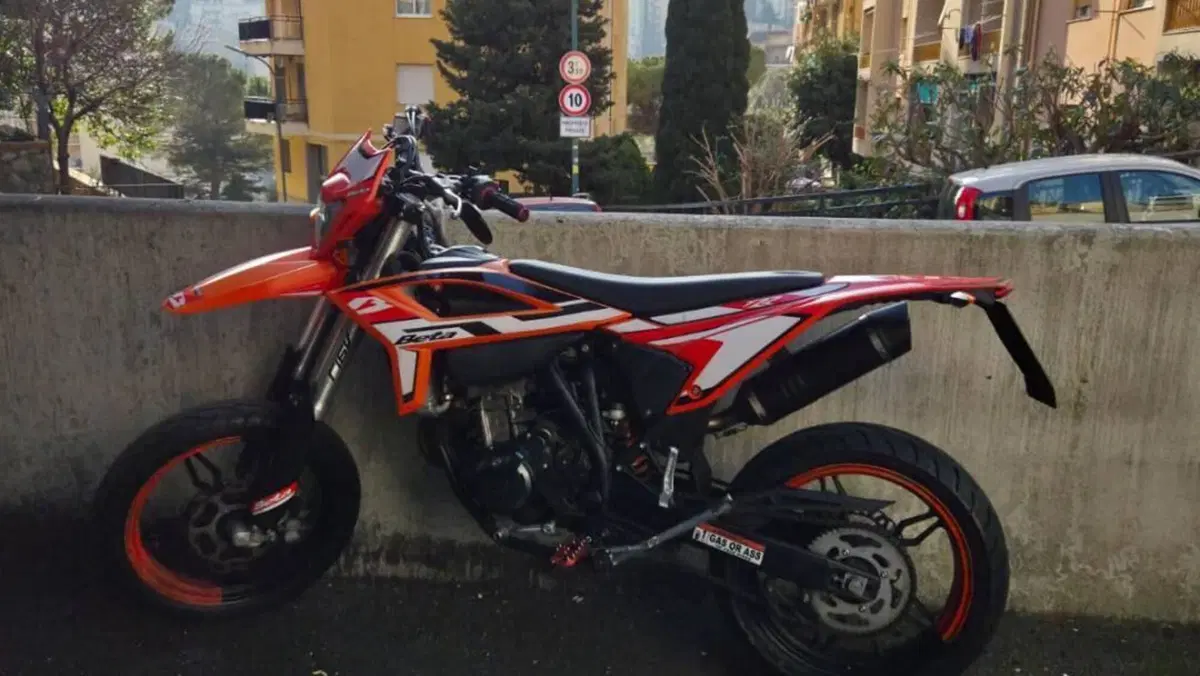 Betamotor RR 125 4T Motard T (2023 - 24)  (3)