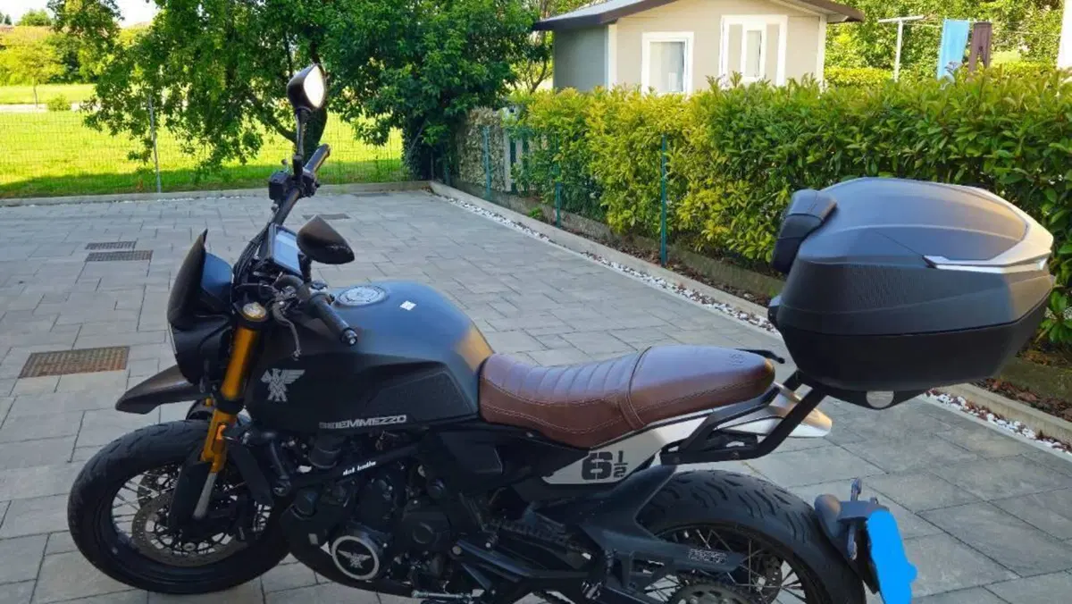 Moto Morini SEIEMMEZZO SCR (2022 - 26) 