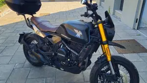 Moto Morini SEIEMMEZZO SCR (2022 - 26)  (3)