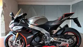 Aprilia RSV4 1100 (2021 - 24) usata