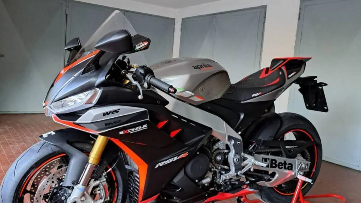 Aprilia RSV4 1100 (2021 - 24)  (2)