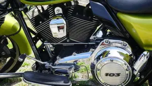 Harley-Davidson 1690 Street Glide (2011 - 13) - FLHX  (4)