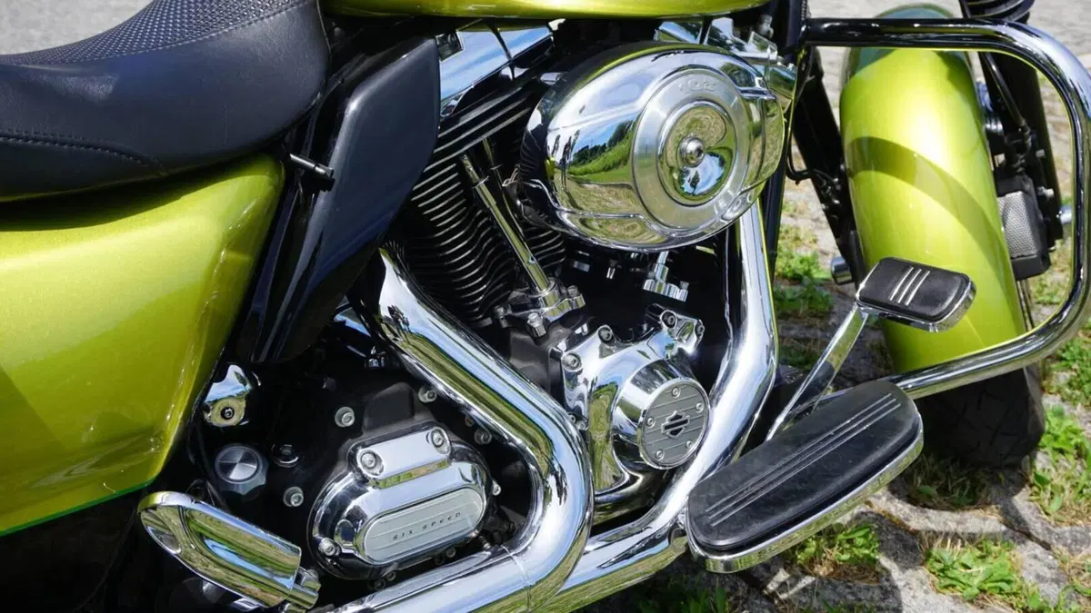 Harley-Davidson 1690 Street Glide (2011 - 13) - FLHX  (7)