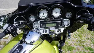 Harley-Davidson 1690 Street Glide (2011 - 13) - FLHX  (8)