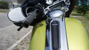 Harley-Davidson 1690 Street Glide (2011 - 13) - FLHX  (9)