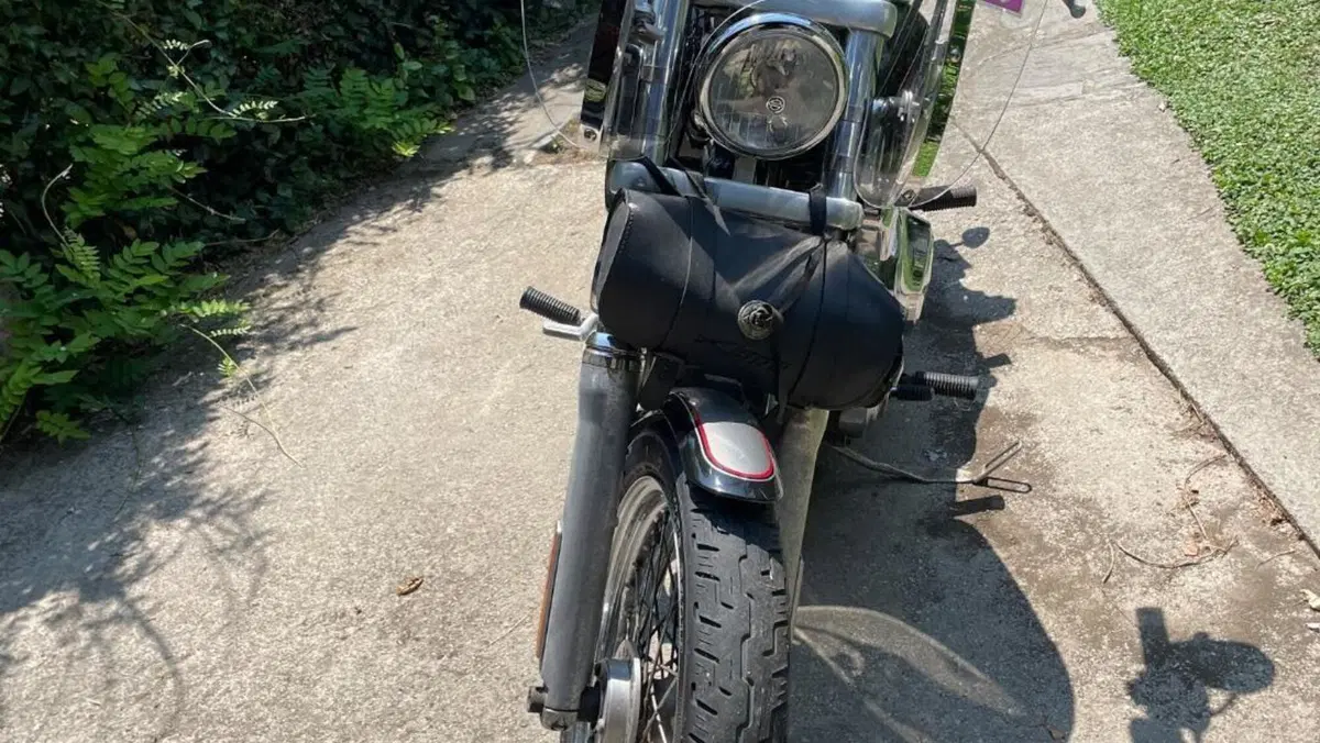 Harley-Davidson 1584 Super Glide Custom (2008 - 13) - FXDC  (4)