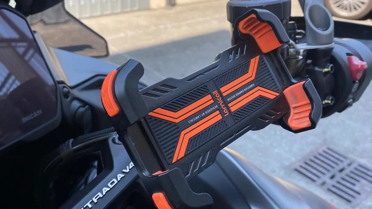 Ducati Multistrada V4 S Grand Tour (2024)  (17)