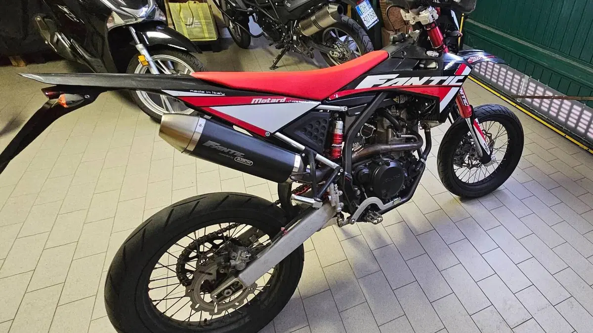 Fantic Motor Caballero 250 Flat Track (2018 - 21)  (4)