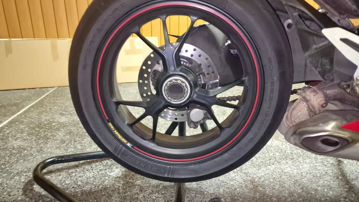 Ducati 1199 Panigale S ABS (2013 - 14)  (9)