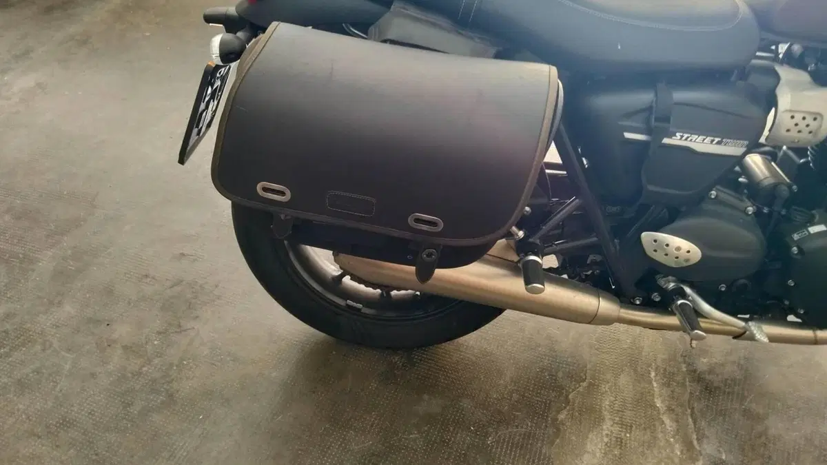 Triumph Street Twin 900 (2019 - 20)  (3)