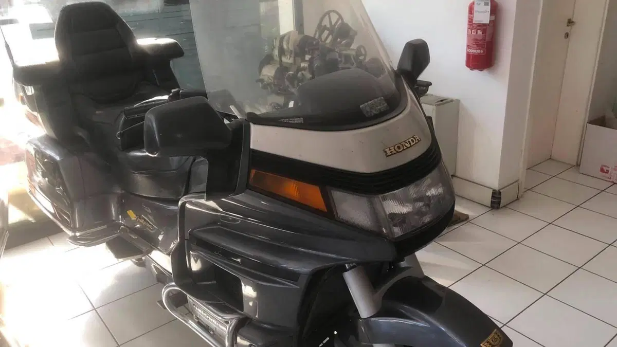 Honda  