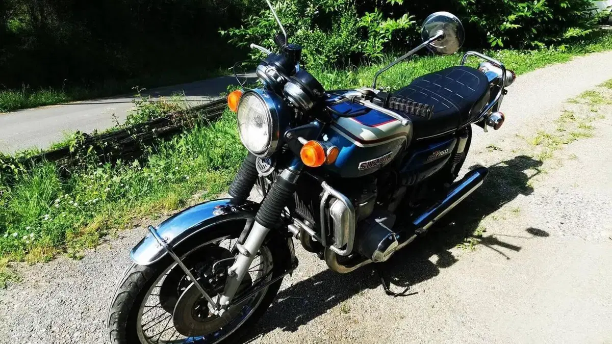 Suzuki   (5)