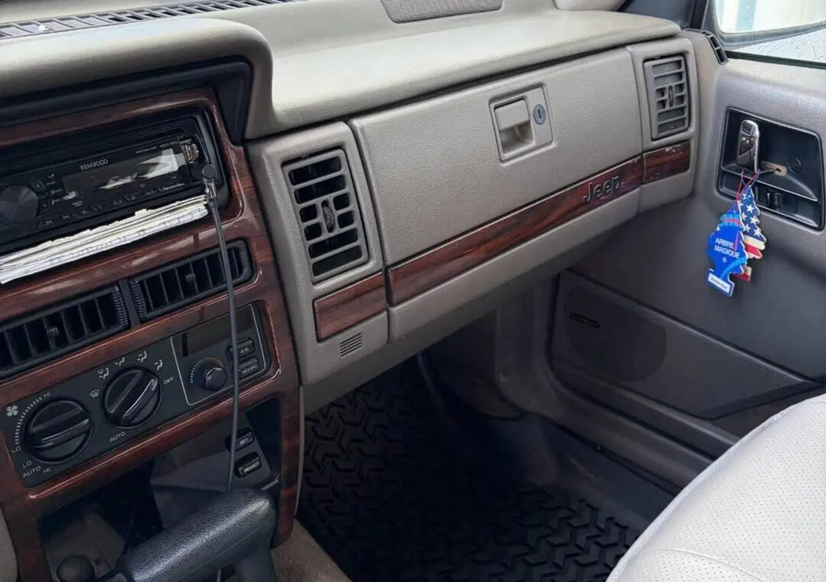 Jeep Grand Cherokee 4.0 (EU) 4WD aut. Quadra-Trac Limited (14)