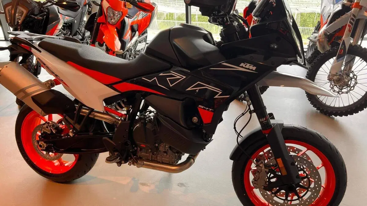 KTM 890 SMT (2023 - 25) 