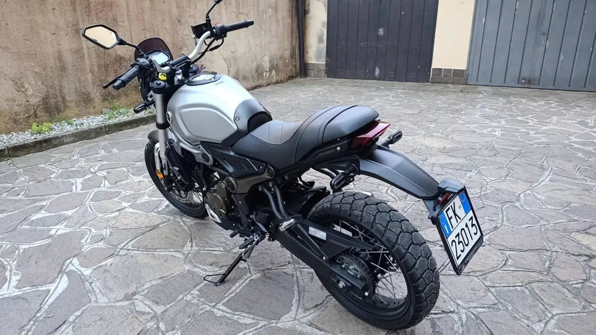Voge Trofeo 300ACX Scrambler (2021 - 26)  (4)
