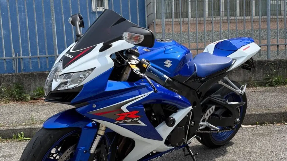 Suzuki GSX R 600 (2008 - 10)  (2)