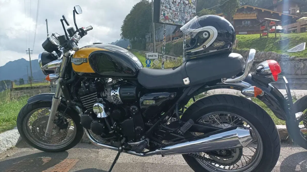 Triumph Thunderbird 900 Sport (2003 - 04) 