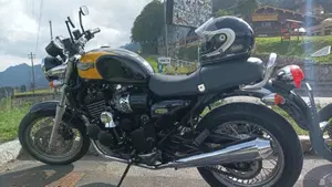 Triumph Thunderbird 900 Sport (2003 - 04) 
