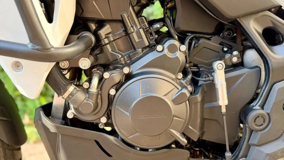 Honda Transalp XL750 (2025)  (8)