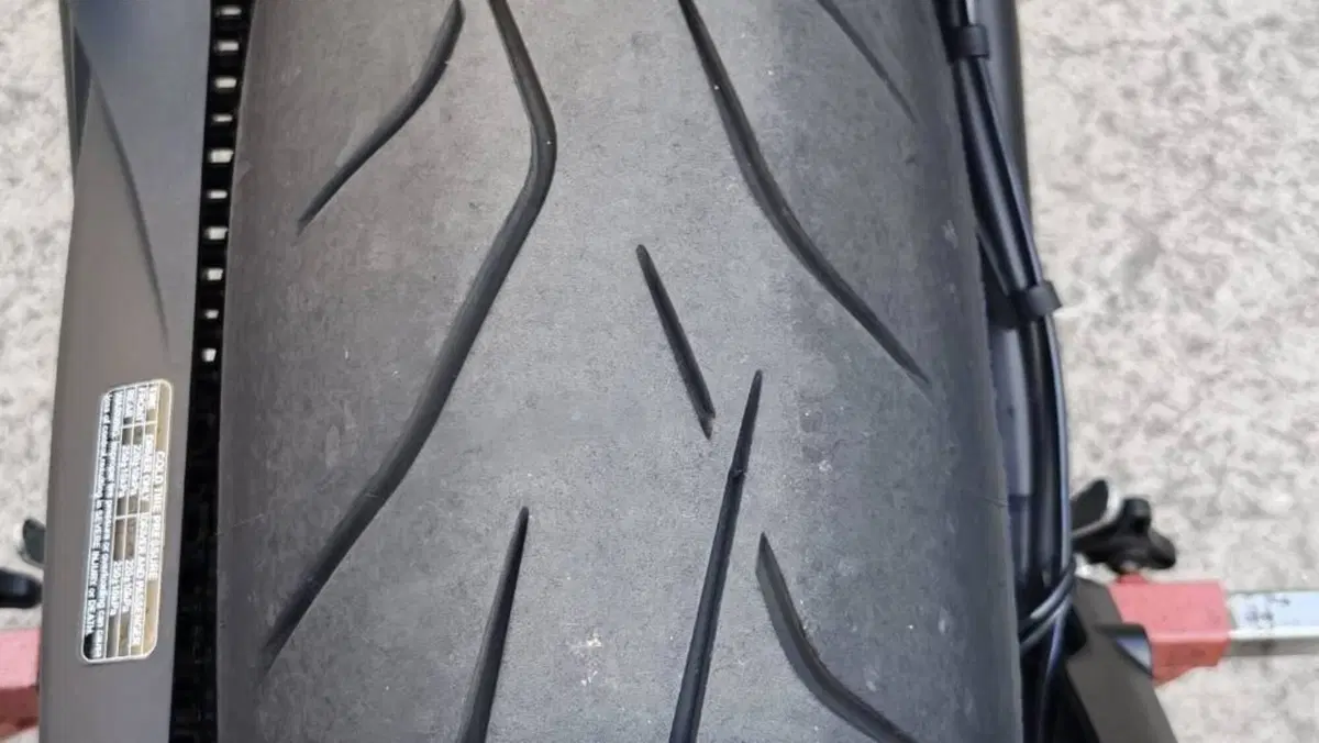 Benelli 752 S (2022 - 25)  (8)
