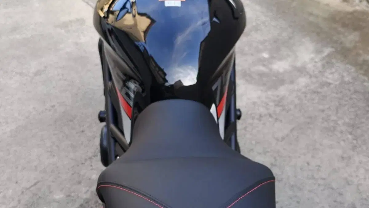 Benelli 752 S (2022 - 25)  (10)