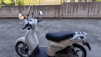Aprilia Scarabeo 50 (2004 - 06) usata