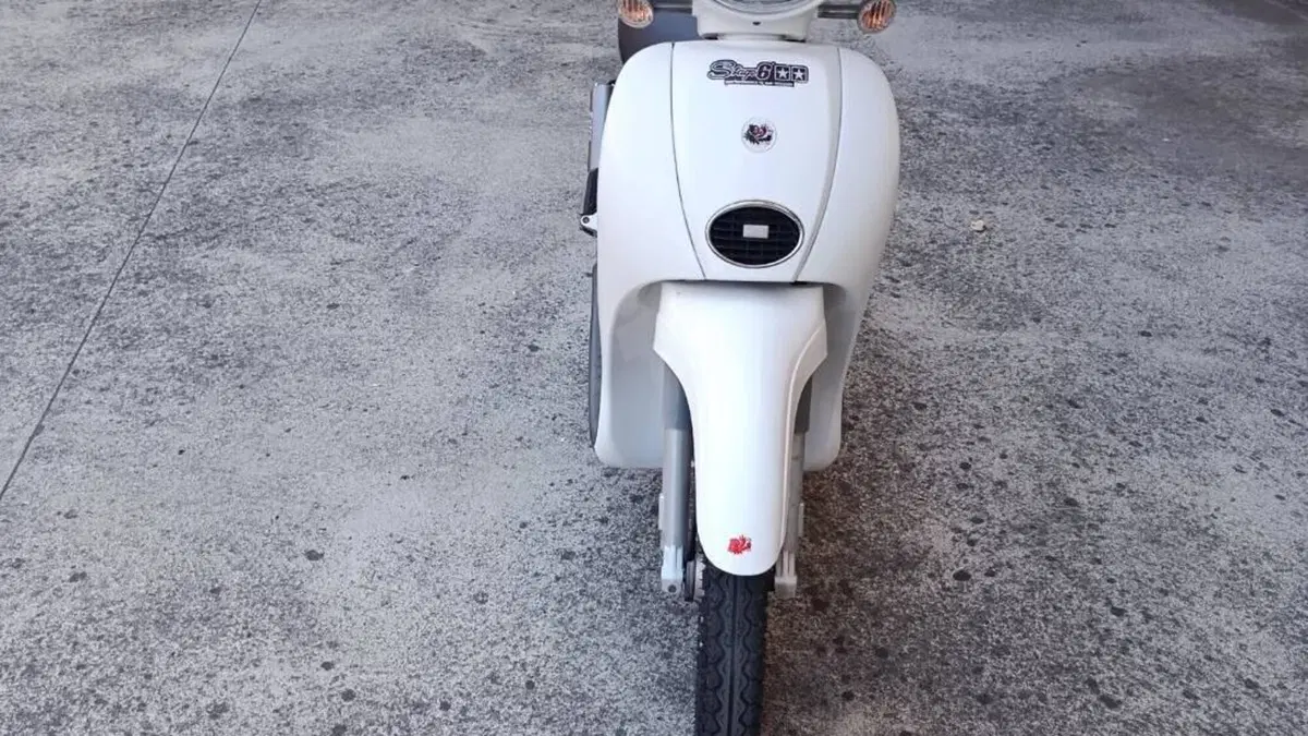 Aprilia Scarabeo 50 (2004 - 06)  (2)