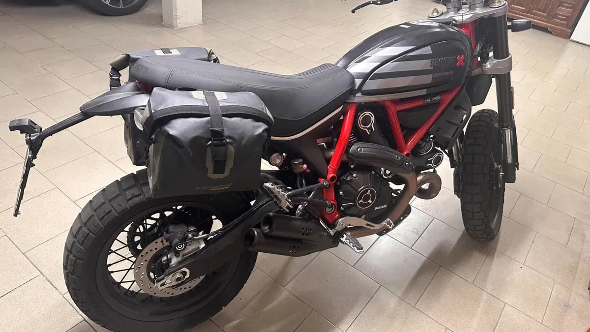 Ducati Scrambler 800 Desert Sled Fasthouse (2021 - 22) 
