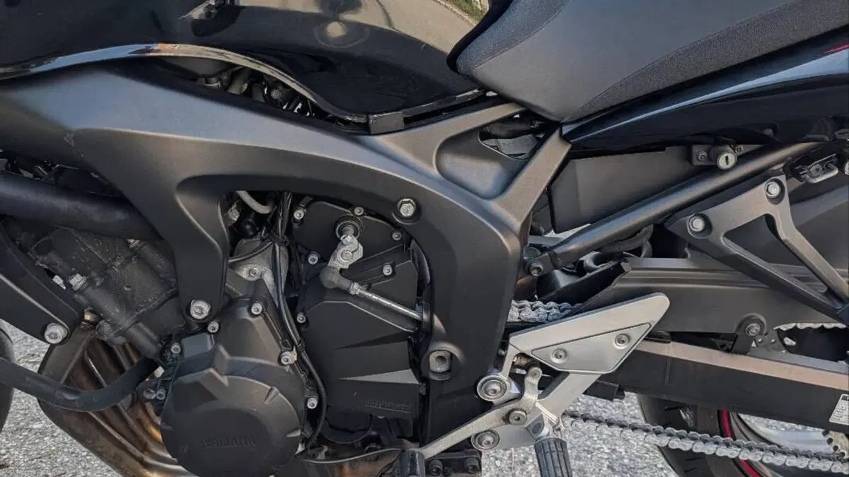 Yamaha FZ6 S2 (2007 - 11)  (5)
