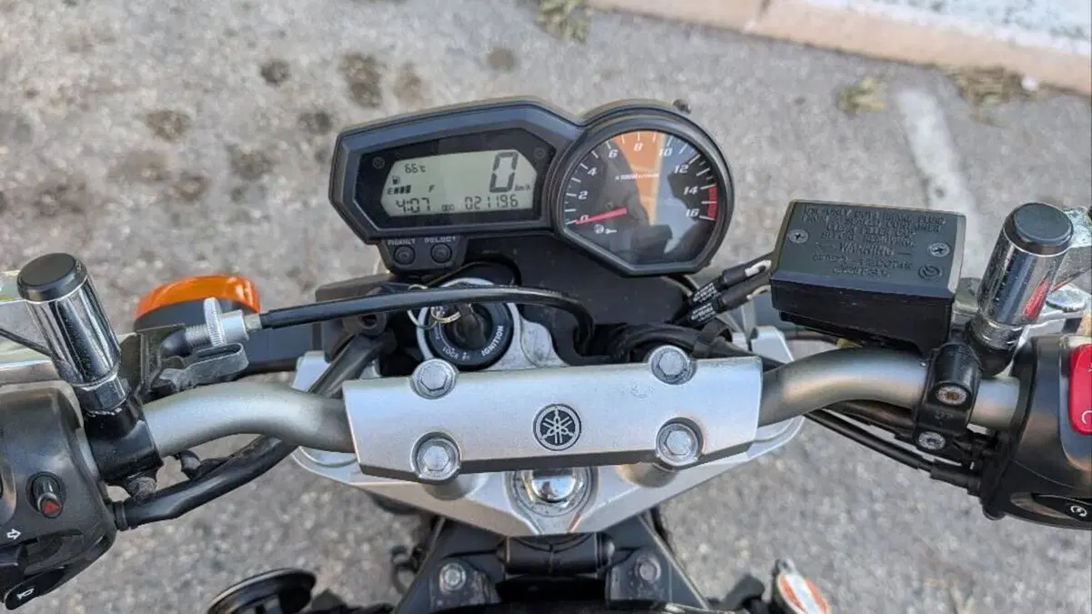 Yamaha FZ6 S2 (2007 - 11)  (7)