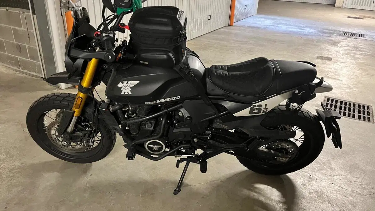 Moto Morini SEIEMMEZZO SCR (2022 - 26)  (3)