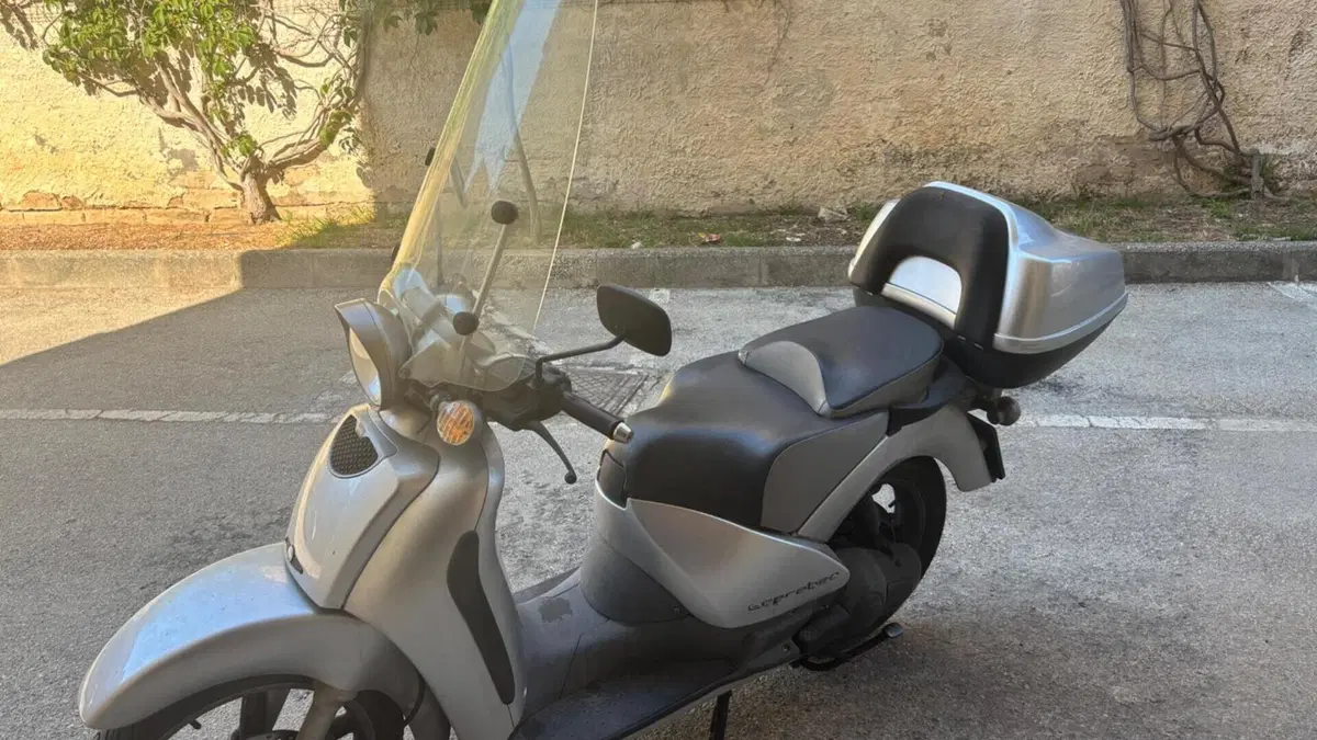 Aprilia Scarabeo 200 (2001 - 04)  (2)