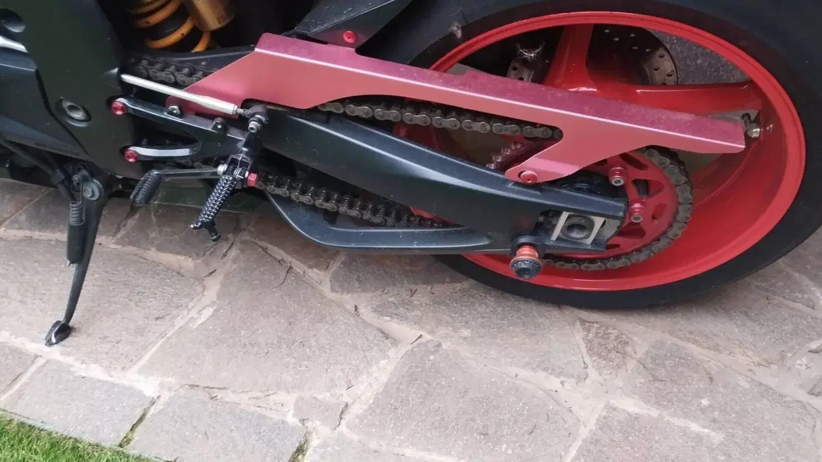 Yamaha YZF R1 (2004 - 05)  (3)