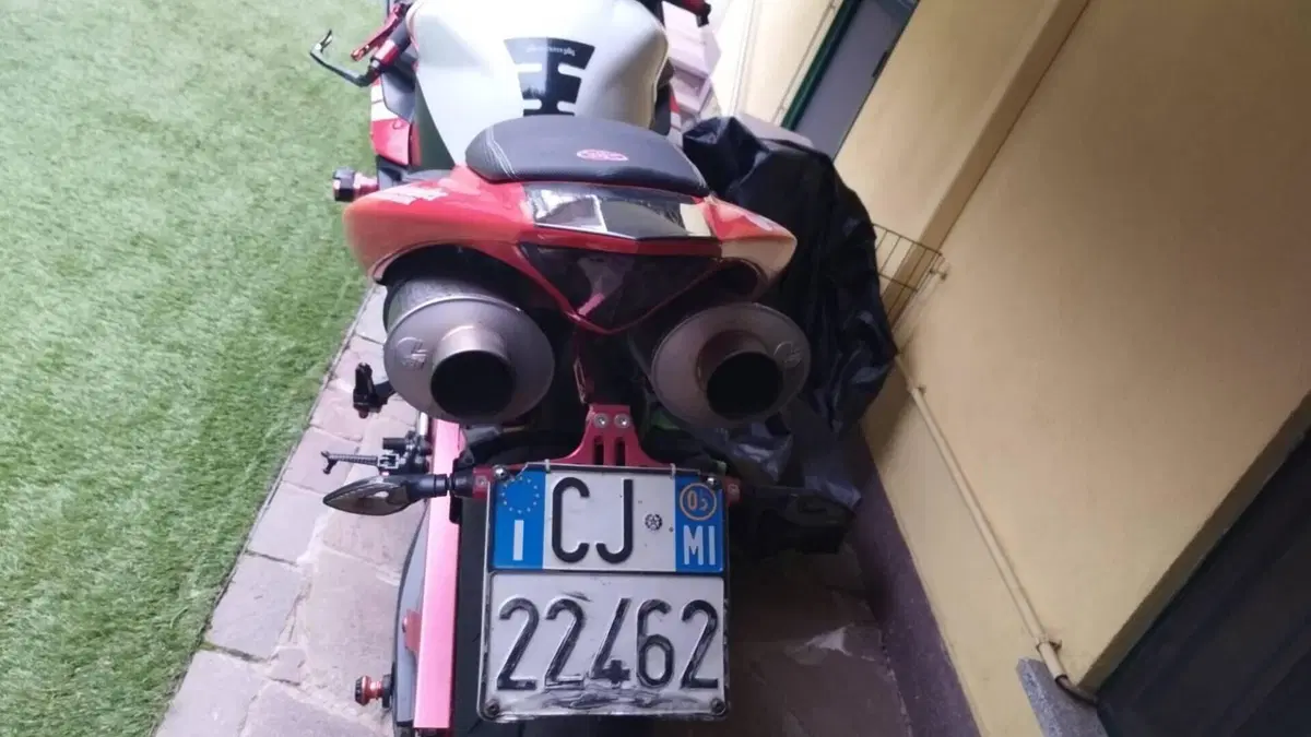 Yamaha YZF R1 (2004 - 05)  (4)