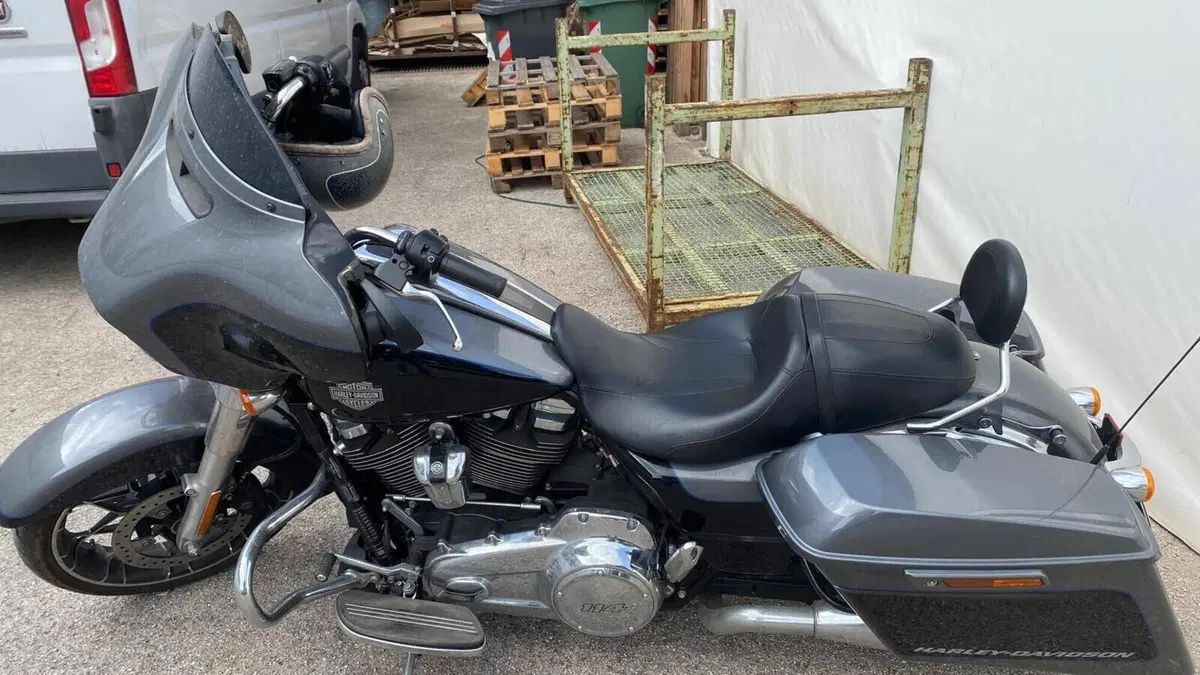 Harley-Davidson Street Glide Special (2021 - 23)  (4)