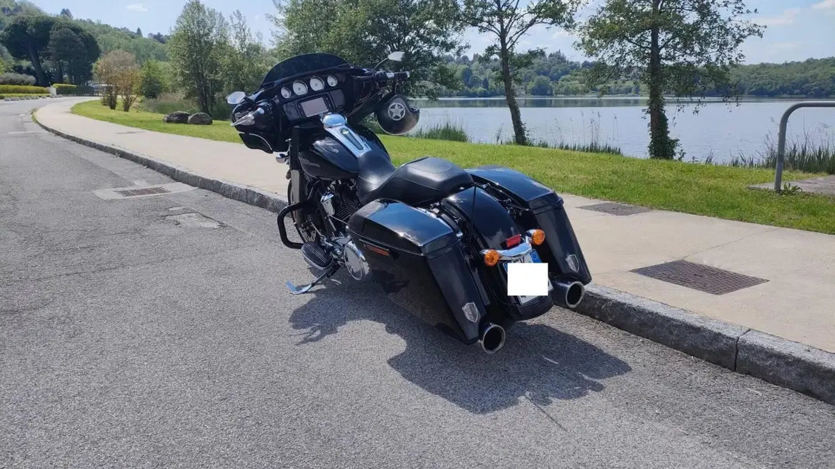 Harley-Davidson 107 Street Glide Special (2017 - 19) - FLHXS  (4)