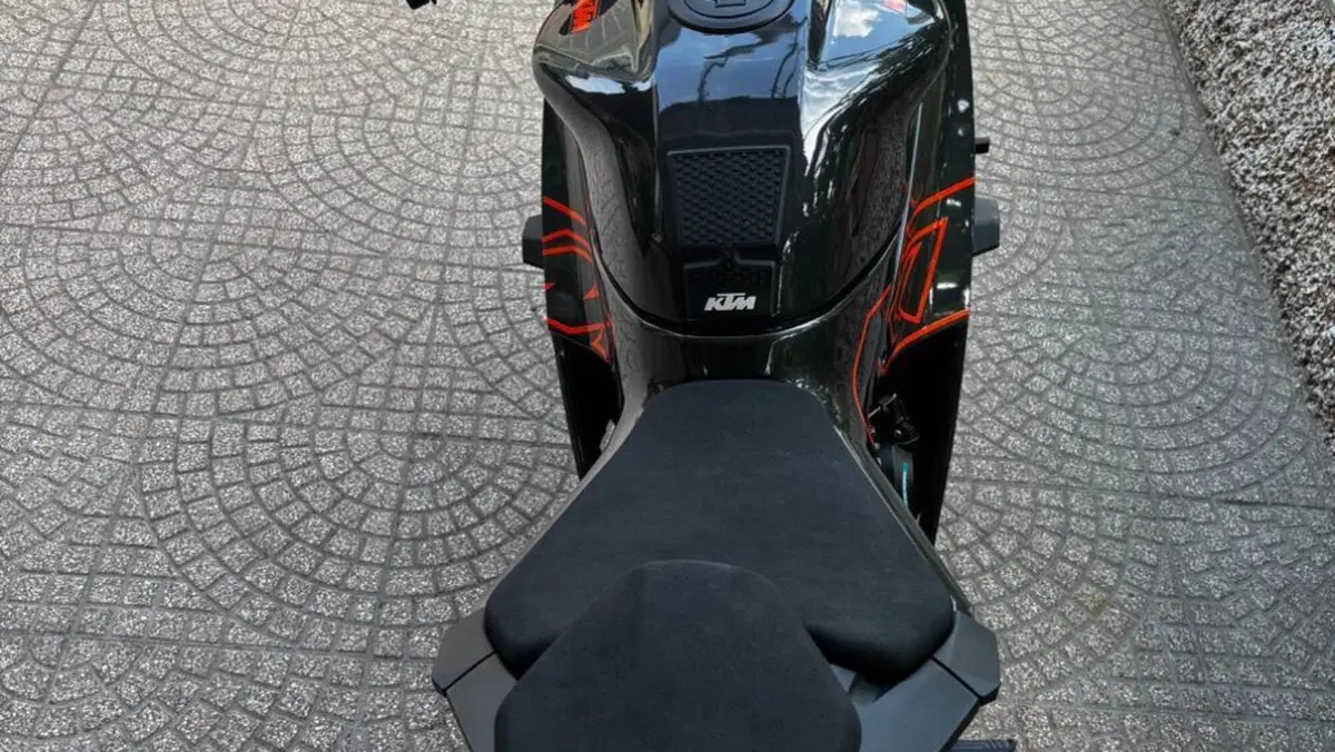KTM 990 RC R (2026)  (3)