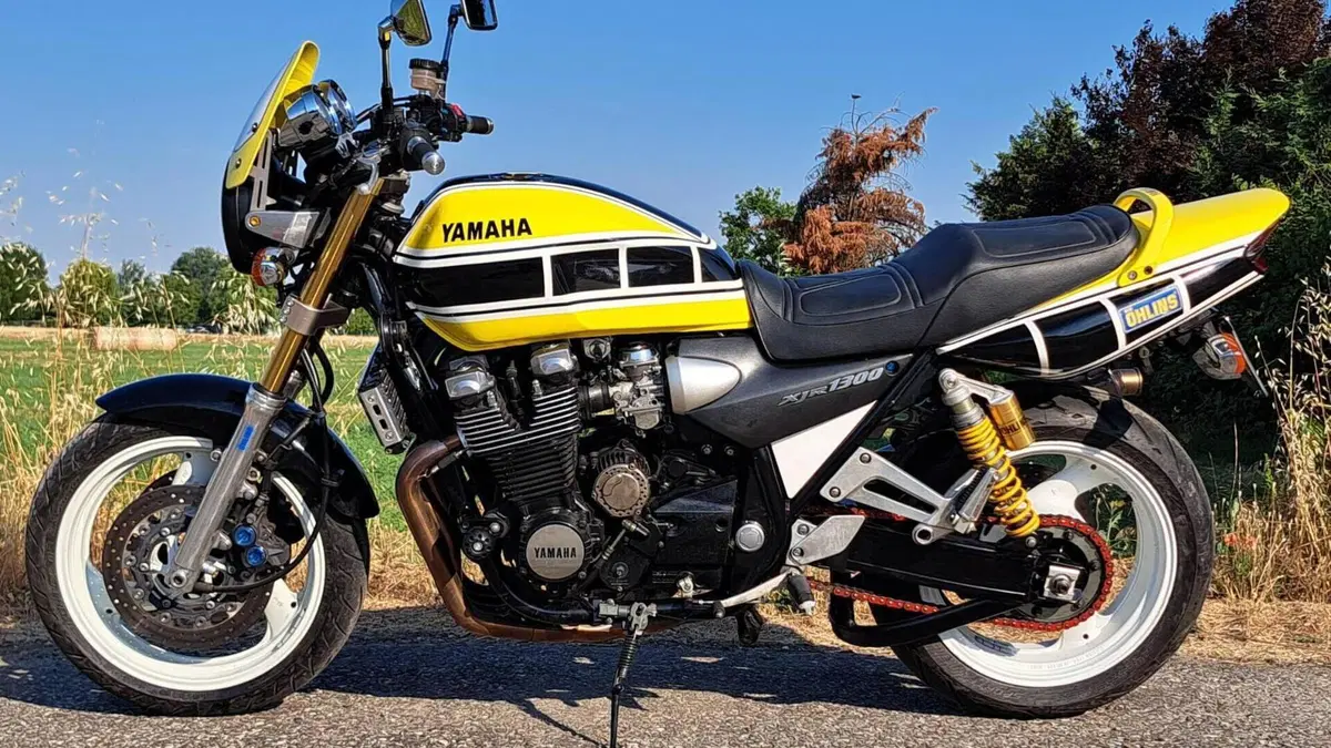 Yamaha   (2)