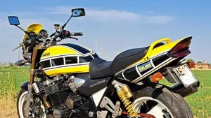 Yamaha   (3)