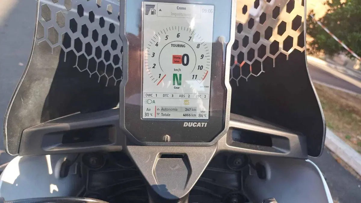 Ducati DesertX (2022 - 25)  (6)