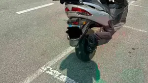 Suzuki Burgman 400 (2022 - 24)  (3)