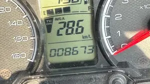 Suzuki Burgman 400 (2022 - 24)  (5)