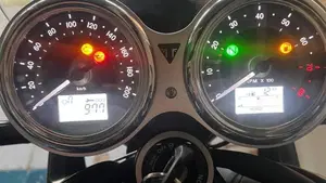 Triumph Bonneville T120 (2016 - 20)  (10)