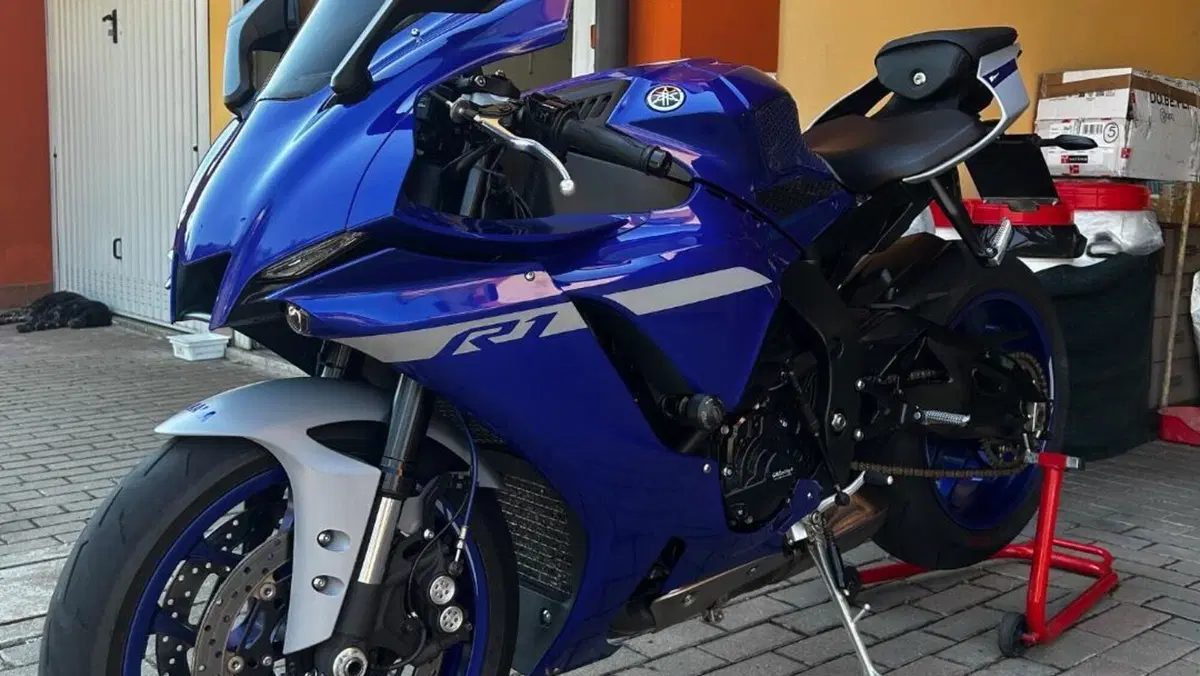 Yamaha YZF R1 (2020 - 25) 