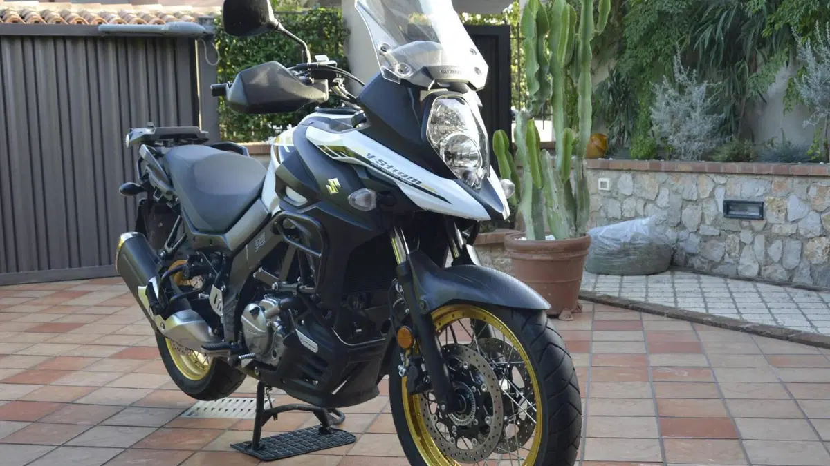 Suzuki V-Strom 650XT (2021 - 25)  (3)