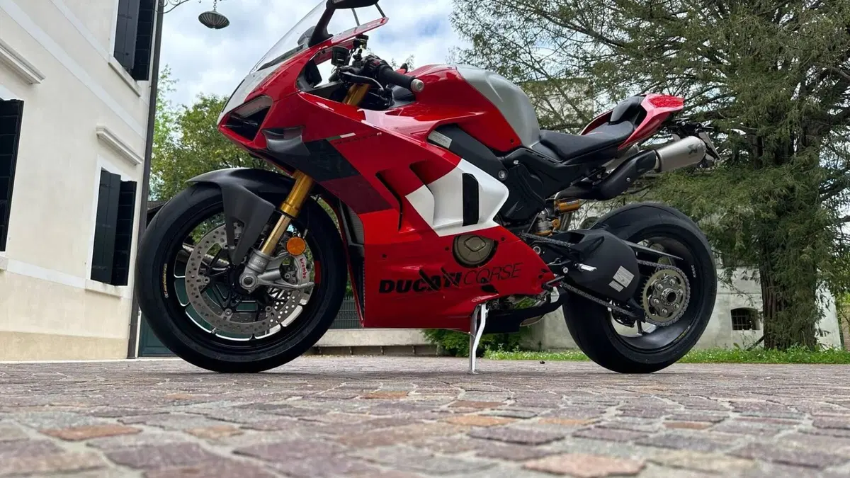 Ducati Panigale V4 R (2023 - 24)  (2)